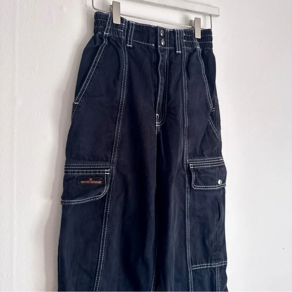 BDG High-Rise Cargo Jeans with Contrast Stitching (dark navy) - Picture 2 of 6